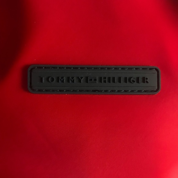 ❌SOLD❌Tommy Hilfiger Backpackwith Laptop Sleeve - Picture 3 of 6